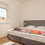 Amazing Apartment In Brodarica With Wifi Apartment Brodarica (Sibenik-Knin)
