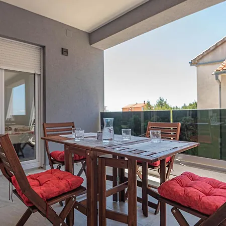Appartement Beautiful In Brodarica (Sibenik-Knin)