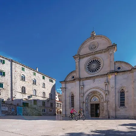 Amazing Apartment In Brodarica With Wifi * Brodarica (Sibenik-Knin)